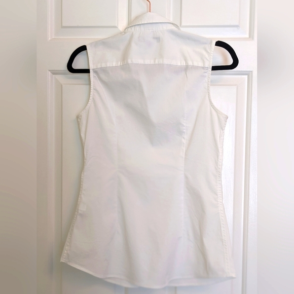 2 for $25 BR Sleeveless Blouses, EUC, Size 2. - Picture 5 of 9